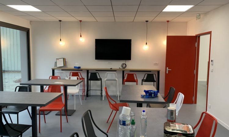 Installation électrique bureaux Light Air - Monts du Lyonnais - Alextricité Générale