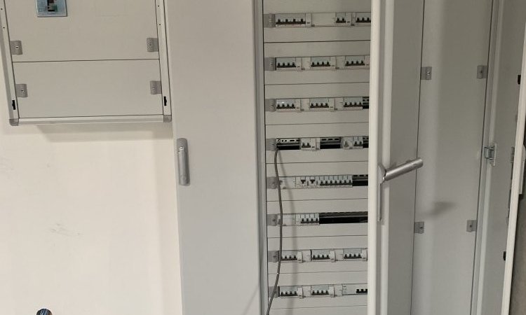 Installation électrique bureaux Light Air - Monts du Lyonnais - Alextricité Générale
