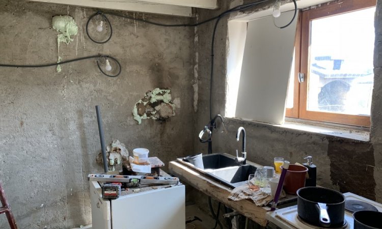 Mise aux normes électrique pour cuisine - Monts du Lyonnais  -Alextricité Générale