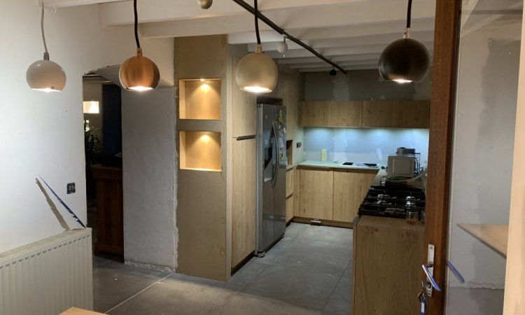 Mise aux normes électrique pour cuisine - Monts du Lyonnais - Alextricité Générale